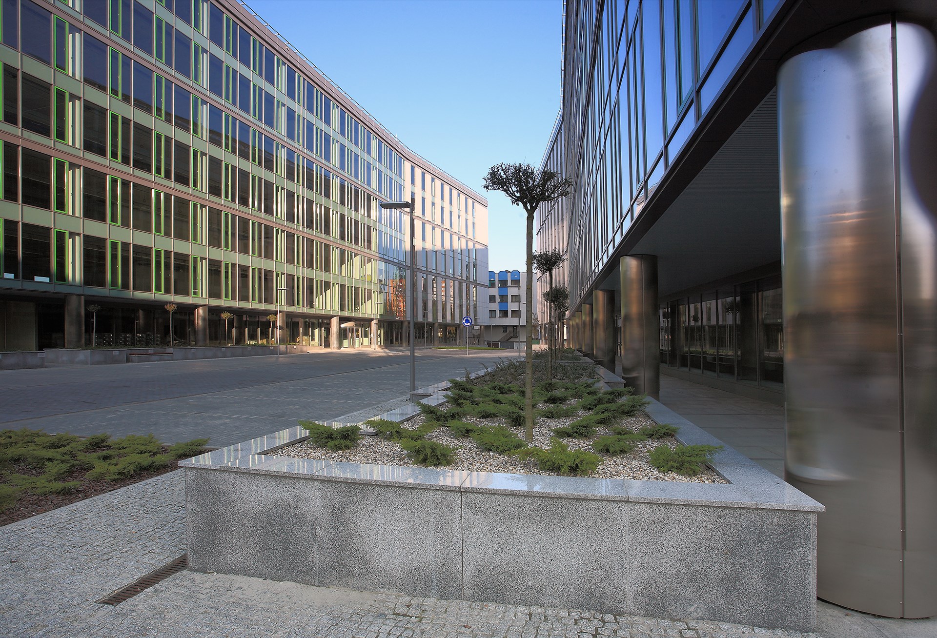 Centrum Biurowe GTC, Francuska