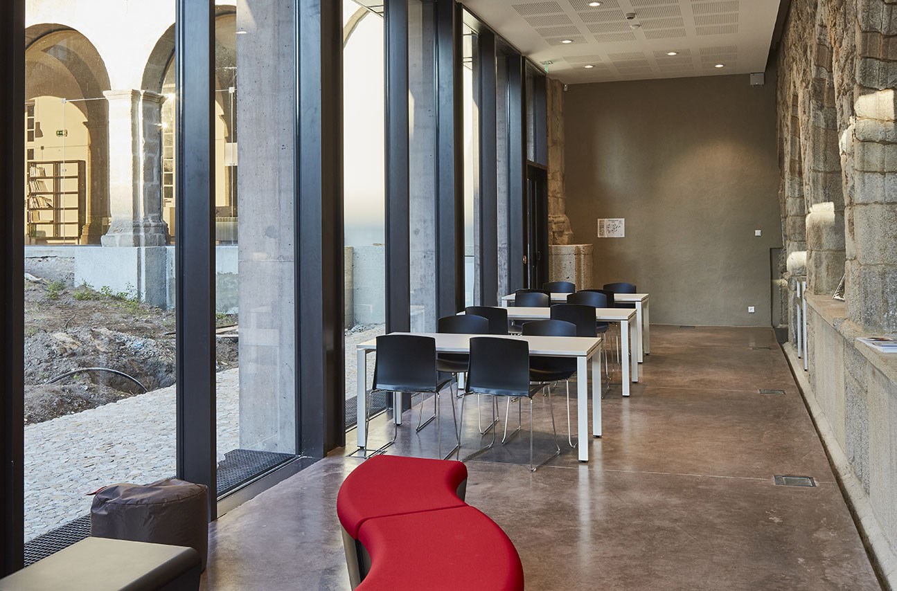 mediatheque-loire-forez-4.jpg