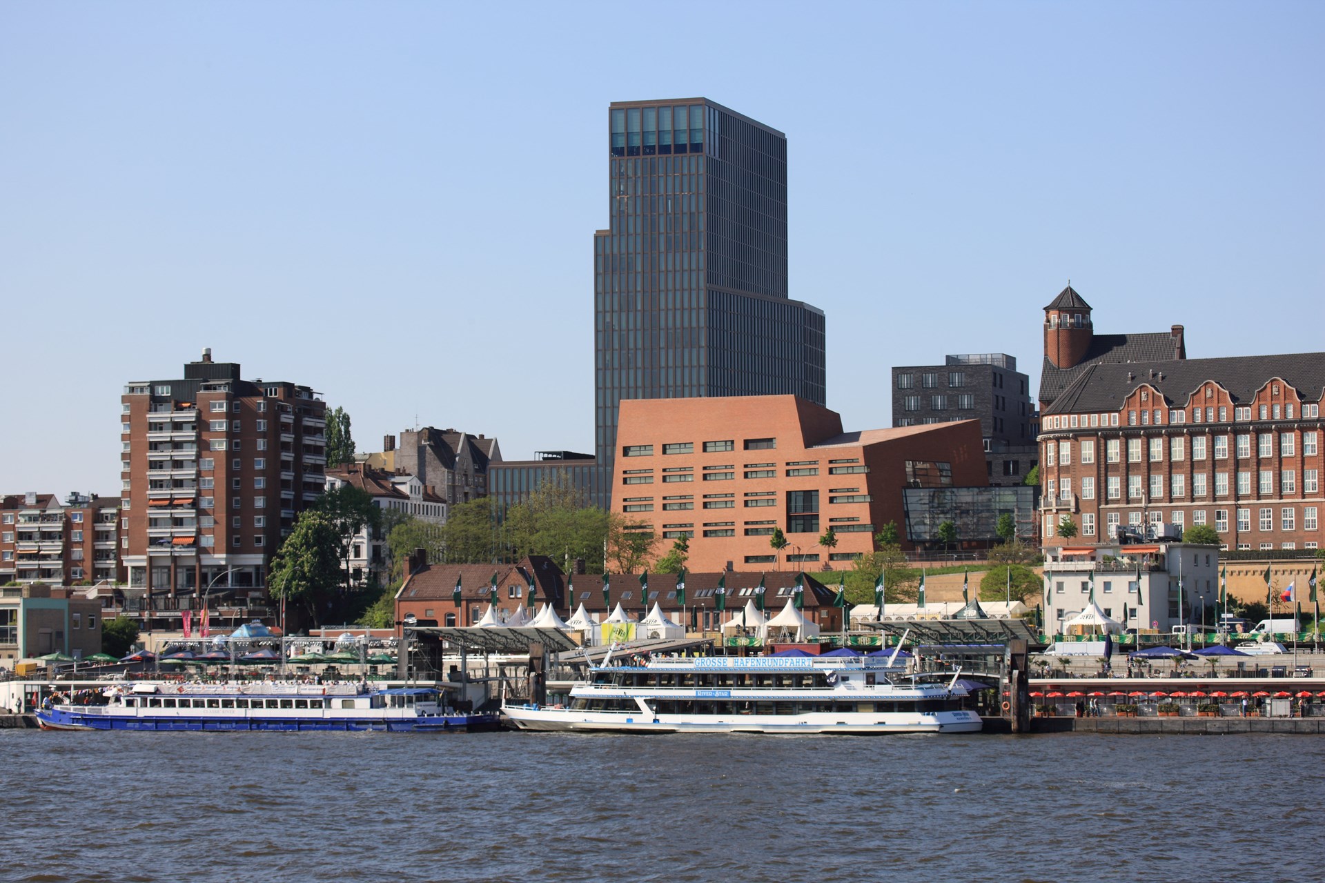 EMPIRE RIVERSIDE42.JPG