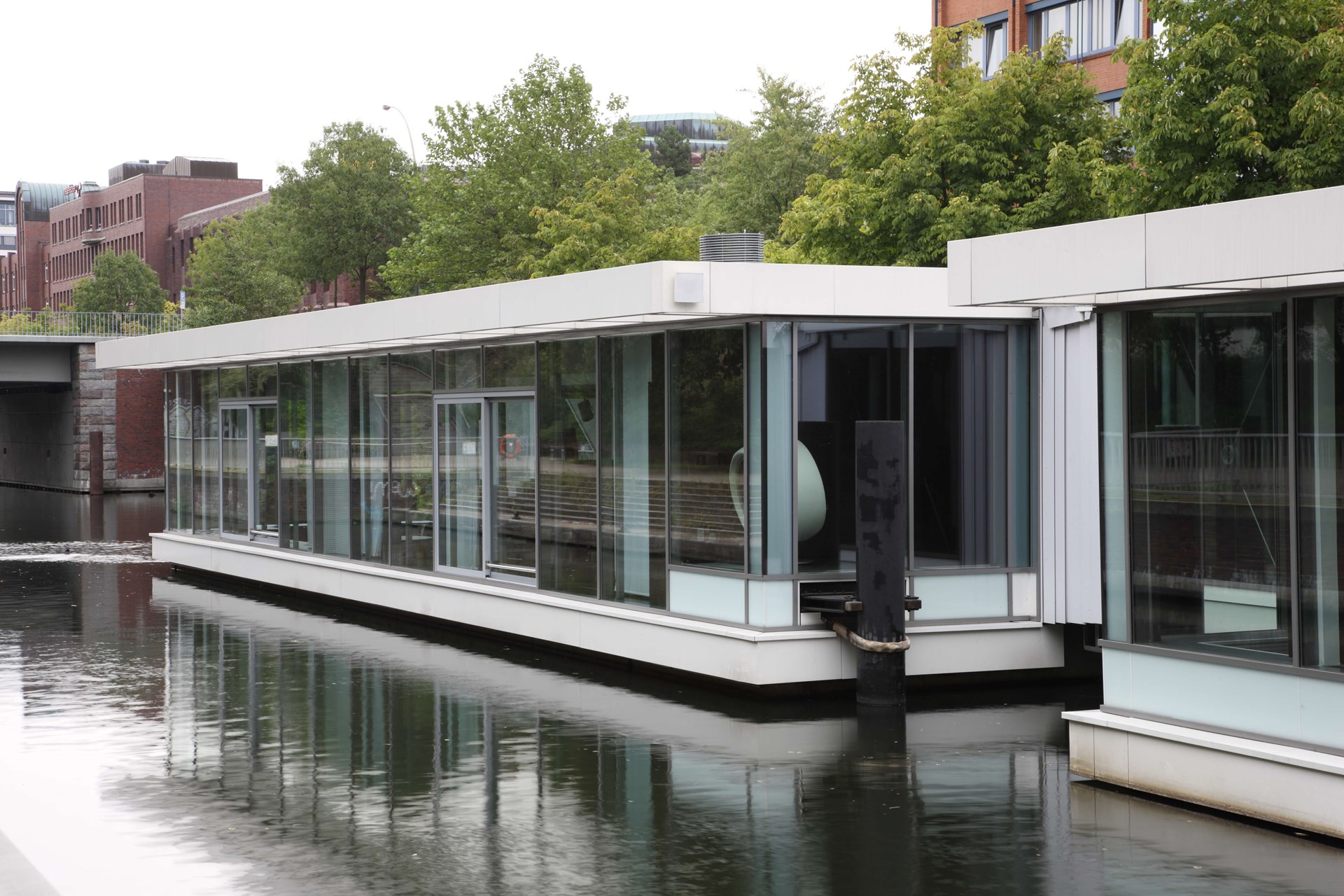 Floating Mercure