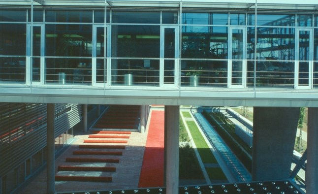 swiss-re-7.jpg