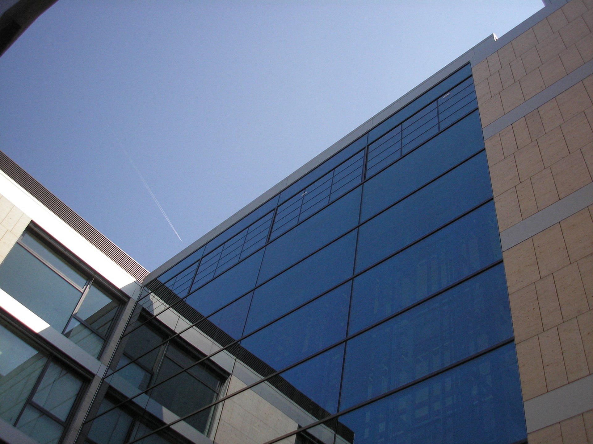 Verwaltungsgebäude R+V Versicherung, Wiesbaden