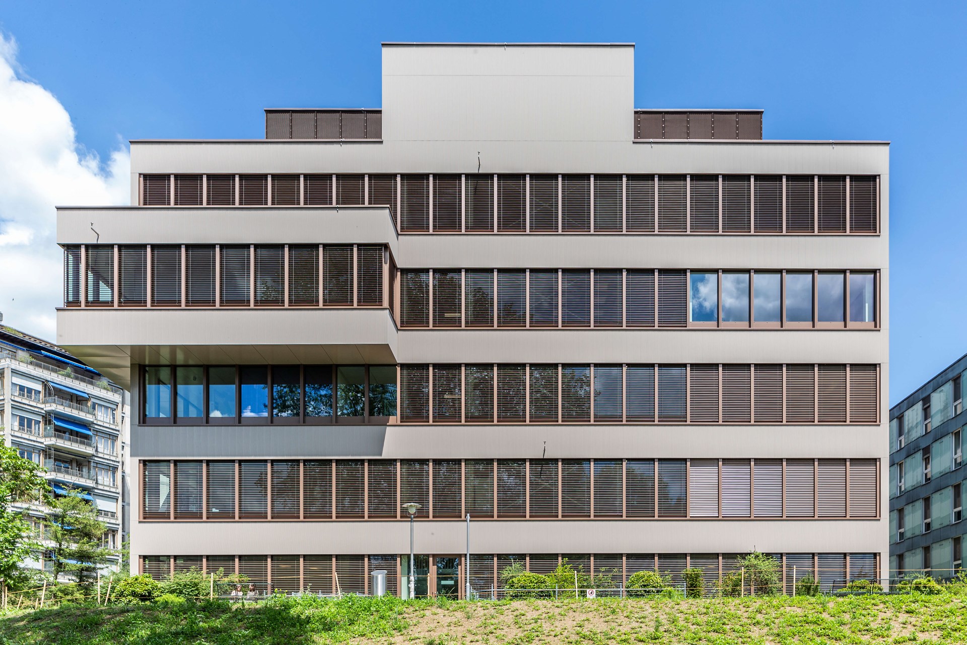 12372_28929_1560758417_usz-technikzentrale-tz-sued2-modulbau-sued2-im-park-jpg.jpg